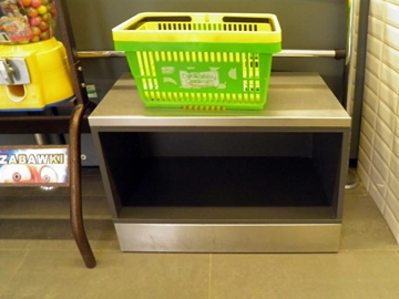 Kundenleitsystem mit flexiblen Trennwänden